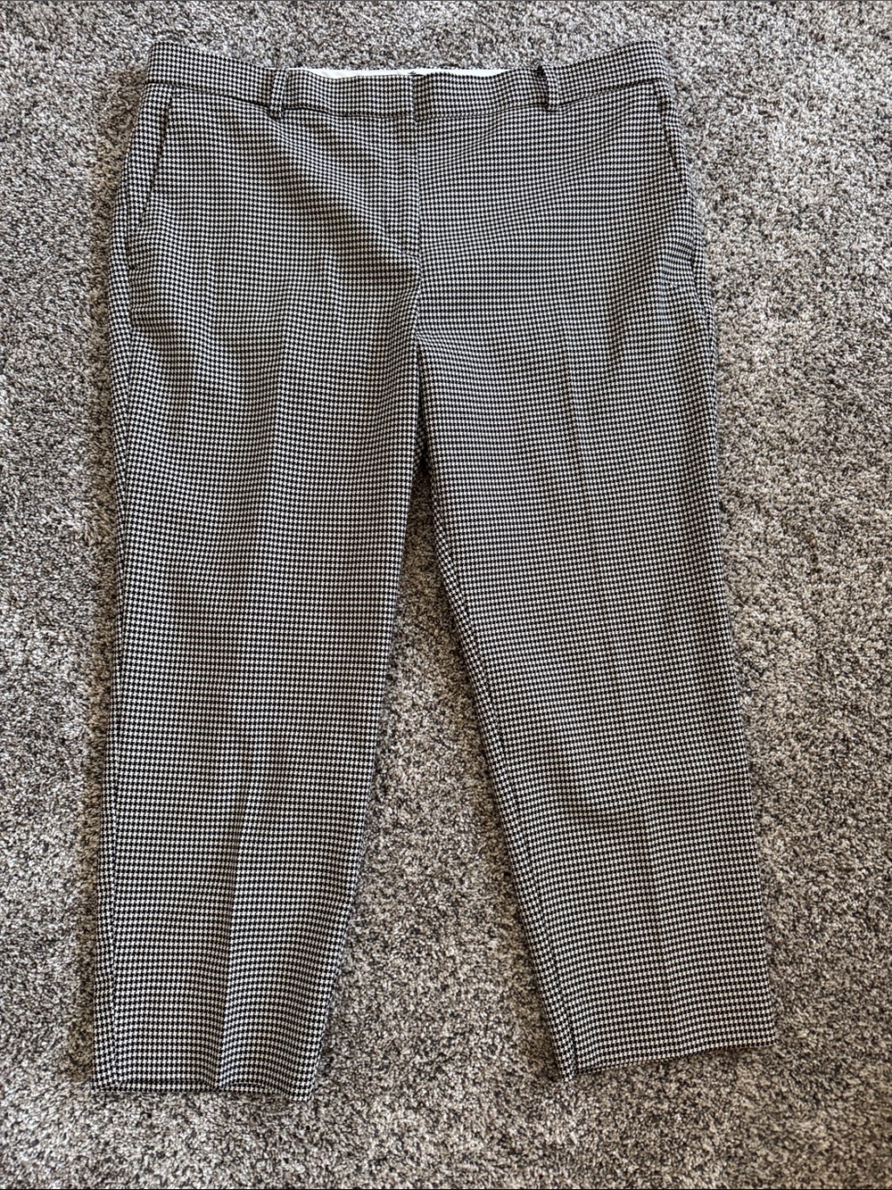 Ann Taylor Black & White Houndstooth Cropped Dress Pants